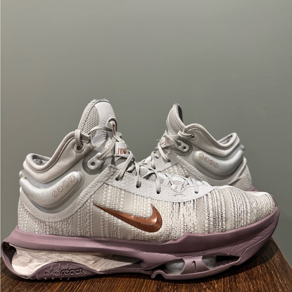 Nike GT Jump 2